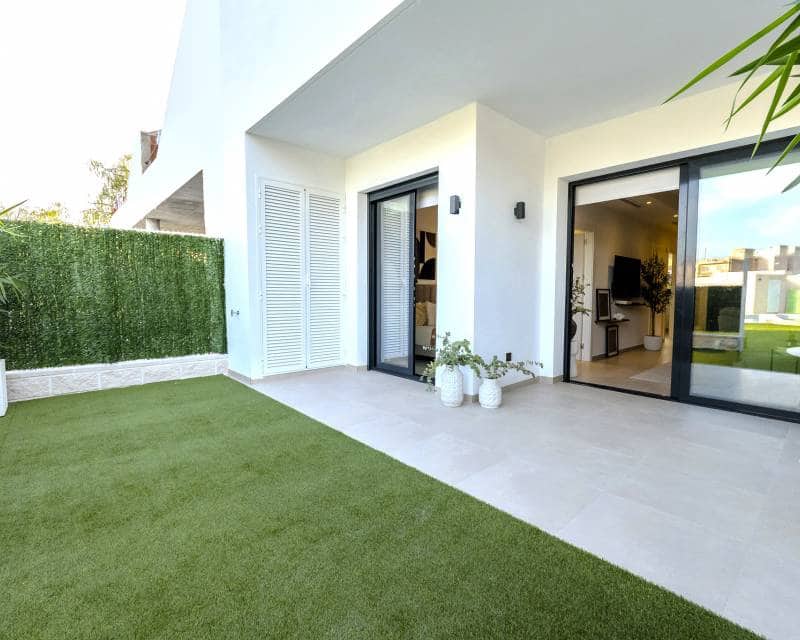 2 soveværelse Bungalow til salg i San Fulgencio med swimmingpool garage - € 233.900 (Ref: 9633370)