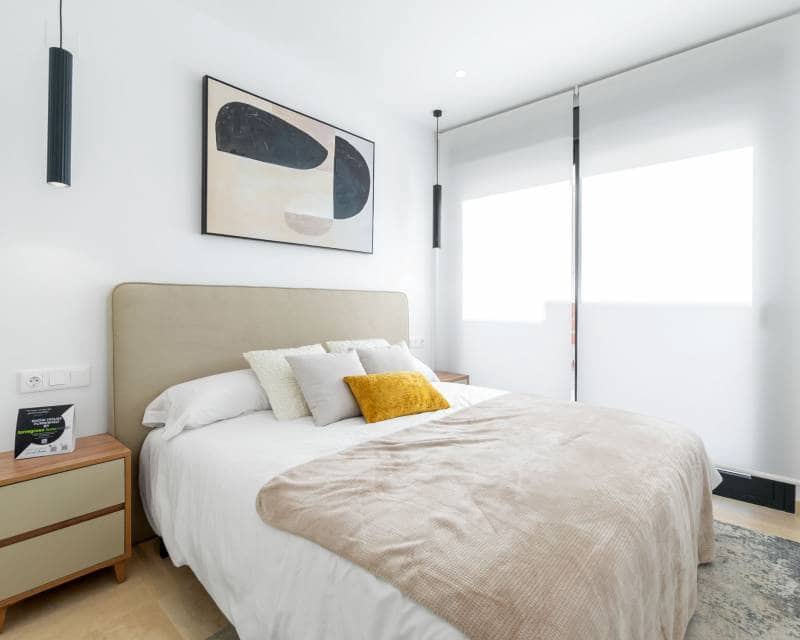 2 sovrum Bungalow till salu i Torrevieja med pool - 329 900 € (Ref: 9633403)