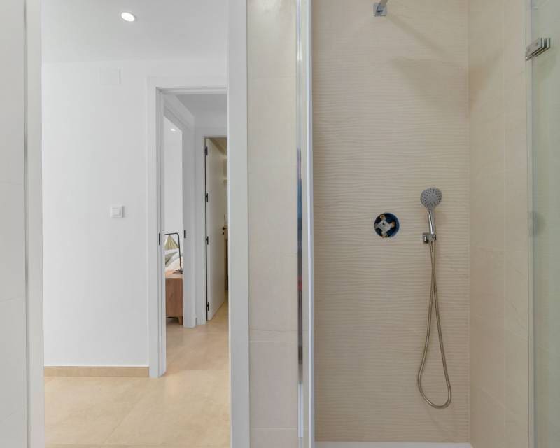 2 sovrum Bungalow till salu i Torrevieja med pool - 329 900 € (Ref: 9633403)