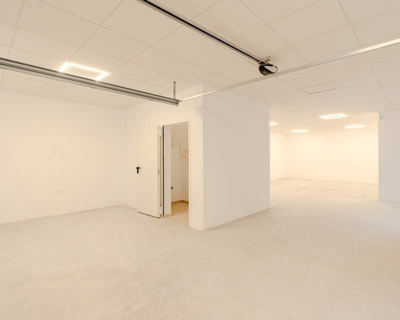 3 sypialnia Willa na sprzedaż w Los Alcazares z basenem - 467 000 € (Ref: 9633412)