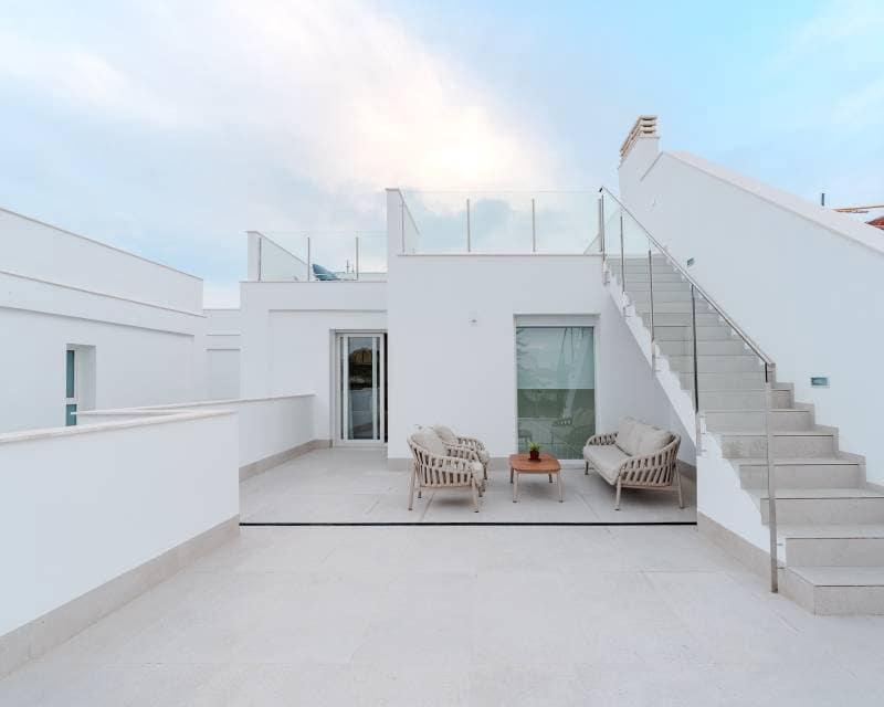 3 sypialnia Willa na sprzedaż w Los Alcazares z basenem - 467 000 € (Ref: 9633412)