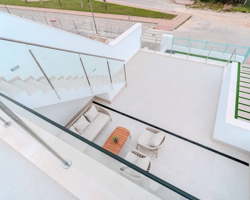 3 sypialnia Willa na sprzedaż w Los Alcazares z basenem - 467 000 € (Ref: 9633412)