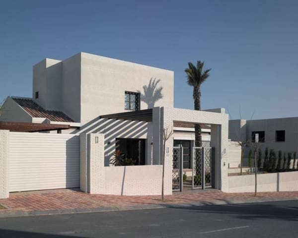3 soveværelse Villa til salg i La Peraleja Golf Resort, Murcia by med swimmingpool garage - € 600.000 (Ref: 9633436)