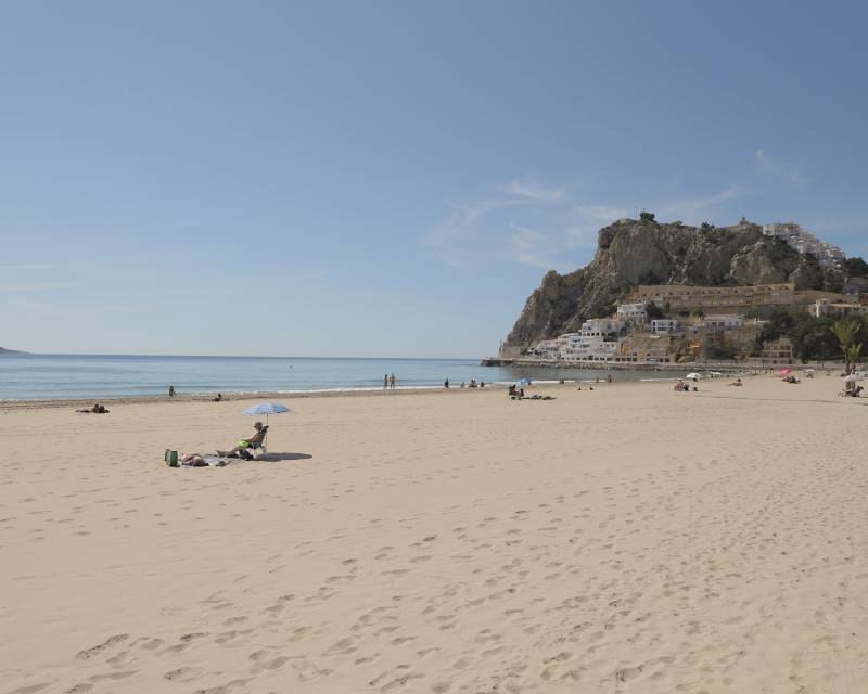 2 bedroom Apartment for sale in Finestrat with pool - € 360,000 (Ref: 9633505)