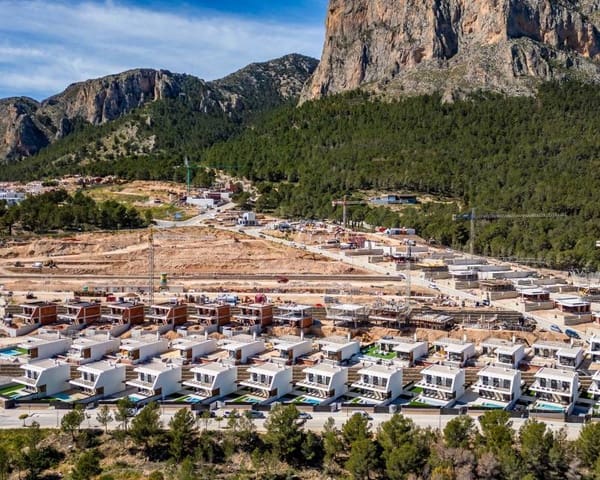 3 soveværelse Villa til salg i Polop - € 548.700 (Ref: 9633511)