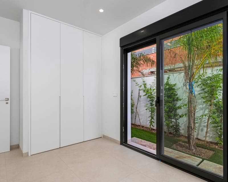 3 slaapkamer Bungalow te koop in Pilar de la Horadada met zwembad - € 369.900 (Ref: 9633519)