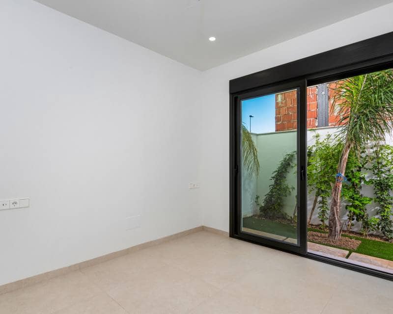 3 slaapkamer Bungalow te koop in Pilar de la Horadada met zwembad - € 369.900 (Ref: 9633519)