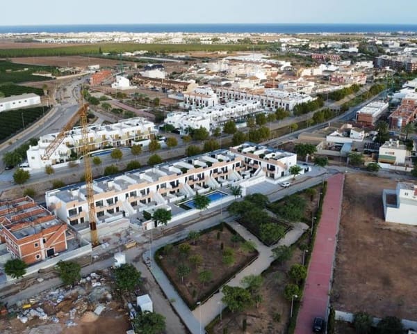 Bungalow de 3 habitaciones en Pilar de la Horadada ciudad, Pilar de la Horadada en venta con piscina - 285.000 € (Ref: 9633552)