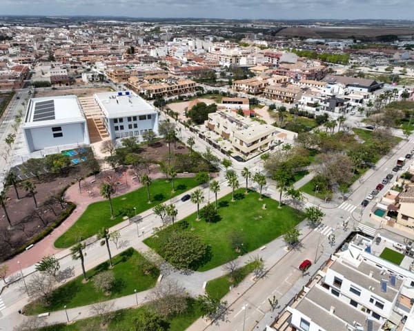 Chalet de 3 habitaciones en Pilar de la Horadada ciudad, Pilar de la Horadada en venta - 659.000 € (Ref: 9633585)