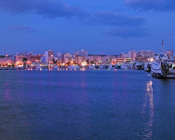 3 slaapkamer Appartement te koop in Alicante stad met zwembad - € 405.000 (Ref: 9633617)