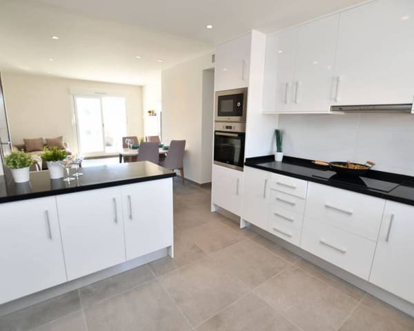 2 soveværelse Bungalow til salg i San Miguel de Salinas med swimmingpool - € 243.800 (Ref: 9633621)