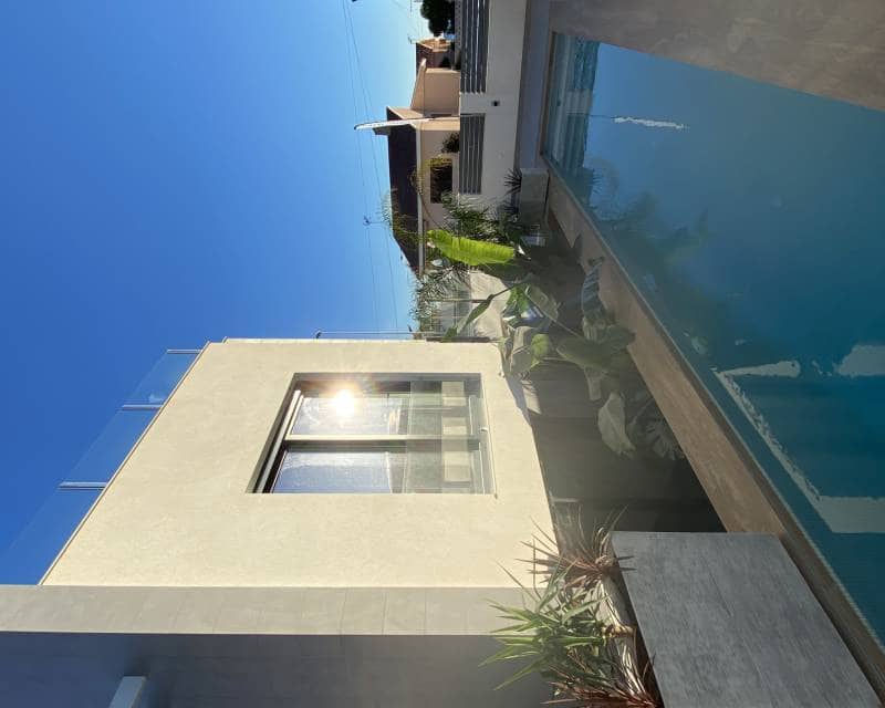 4 makuuhuone Huvila myytävänä paikassa La Mata - 940 000 € (Ref: 9633651)