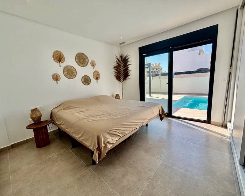 3 bedroom Villa for sale in Rafal with pool - € 415,000 (Ref: 9633656)