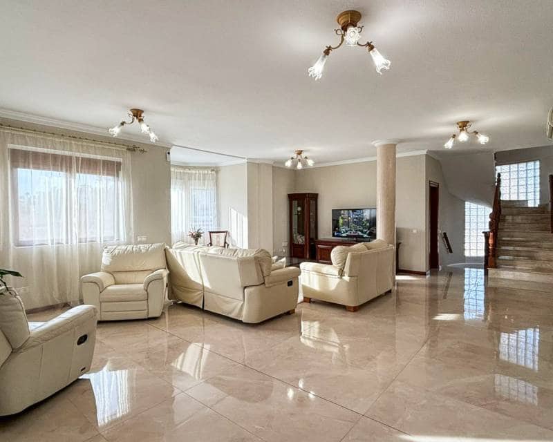 5 soveværelse Villa til salg i Ciudad Quesada med swimmingpool garage - € 630.000 (Ref: 9634792)