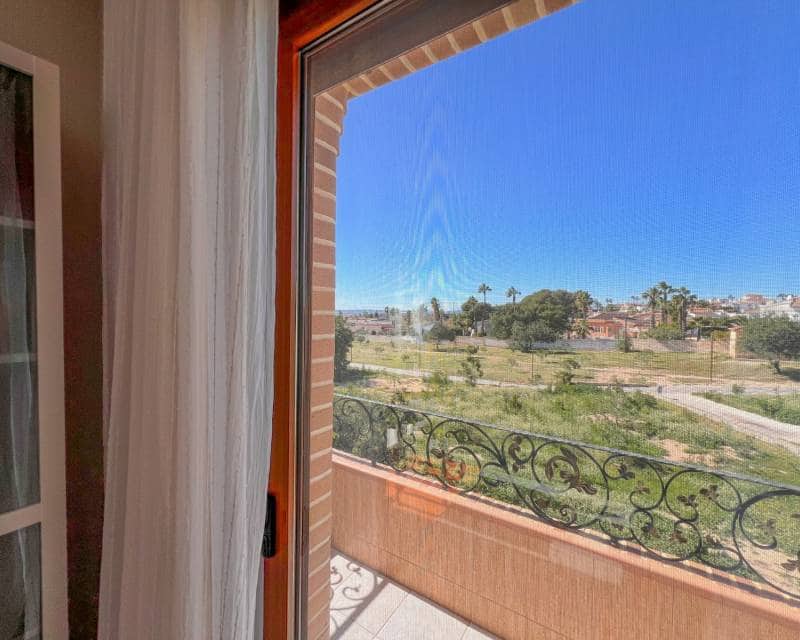 5 soveværelse Villa til salg i Ciudad Quesada med swimmingpool garage - € 630.000 (Ref: 9634792)