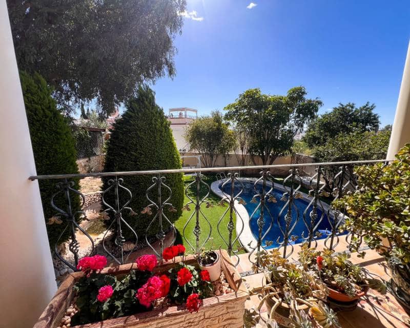 5 soveværelse Villa til salg i Ciudad Quesada med swimmingpool garage - € 630.000 (Ref: 9634792)