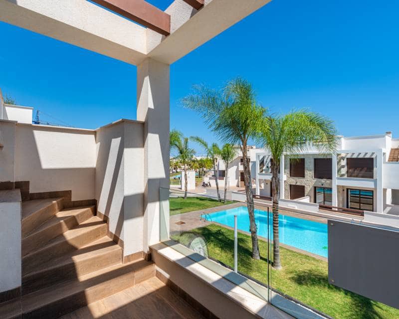 3 Zimmer Apartment zu verkaufen in Torrevieja mit Pool - 310.000 € (Ref: 9634796)