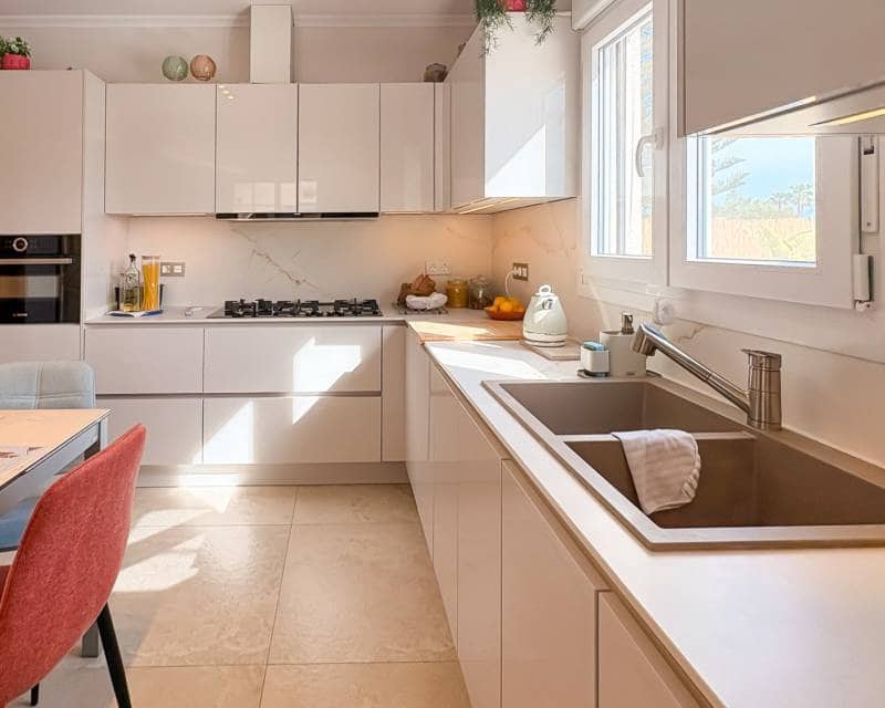 3 bedroom Villa for sale in Catral with pool garage - € 429,500 (Ref: 9635208)