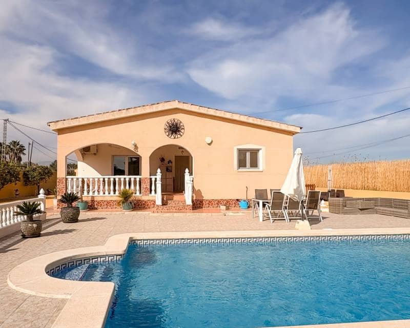 3 bedroom Villa for sale in Catral with pool garage - € 429,500 (Ref: 9635208)