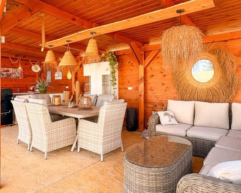 3 bedroom Villa for sale in Catral with pool garage - € 429,500 (Ref: 9635208)