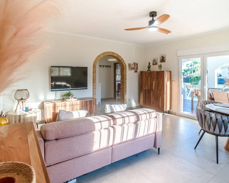 3 bedroom Villa for sale in Catral with pool garage - € 429,500 (Ref: 9635209)