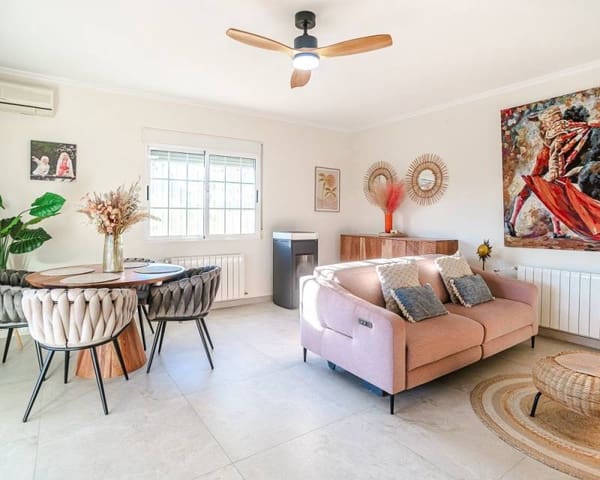 3 makuuhuone Huvila myytävänä paikassa Catral mukana uima-altaan 
autotalli - 429 500 € (Ref: 9635209)