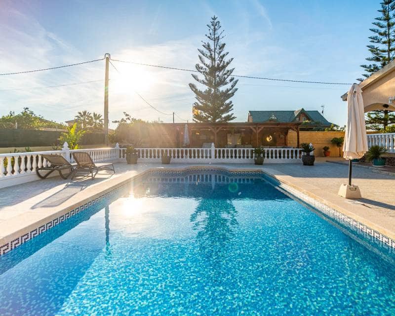 3 bedroom Villa for sale in Catral with pool garage - € 429,500 (Ref: 9635209)