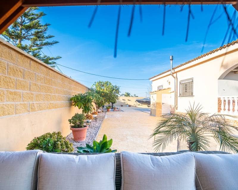 3 bedroom Villa for sale in Catral with pool garage - € 429,500 (Ref: 9635209)