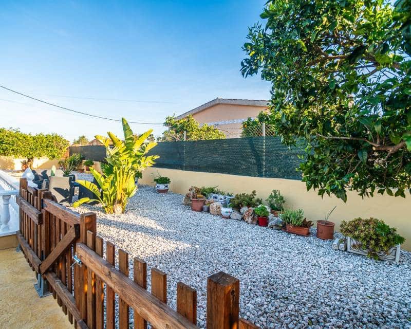 3 bedroom Villa for sale in Catral with pool garage - € 429,500 (Ref: 9635209)