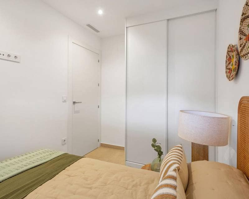 3 bedroom Villa for sale in Los Alcazares with pool - € 539,900 (Ref: 9641165)