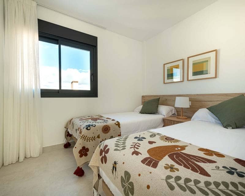 3 quarto Moradia Geminada para venda em Cox com piscina - 223 000 € (Ref: 9641172)