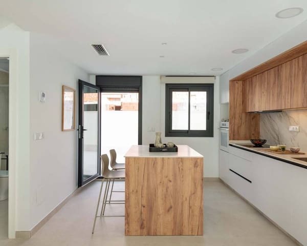 2 sovrum Semi-fristående Villa till salu i Cox med pool - 223 000 € (Ref: 9641175)