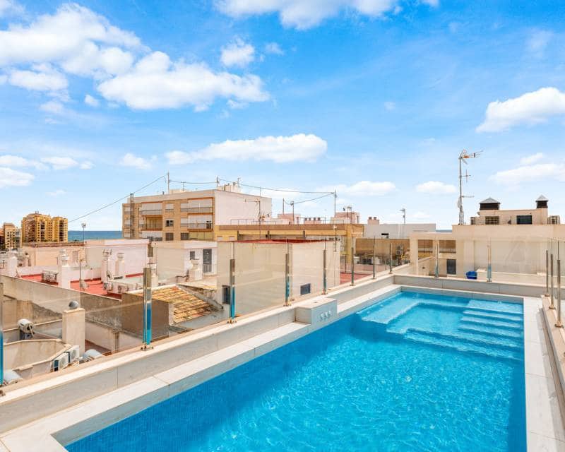 2 Zimmer Apartment zu verkaufen in Torrevieja mit Pool - 249.000 € (Ref: 9641182)