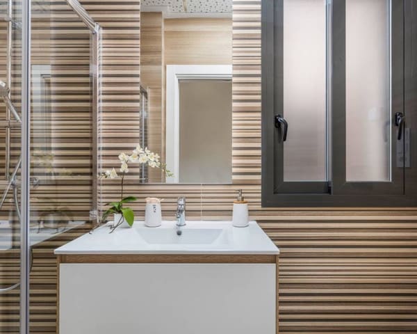 2 Zimmer Apartment zu verkaufen in Las Piscinas Naturales, Torrevieja mit Pool - 249.000 € (Ref: 9641182)