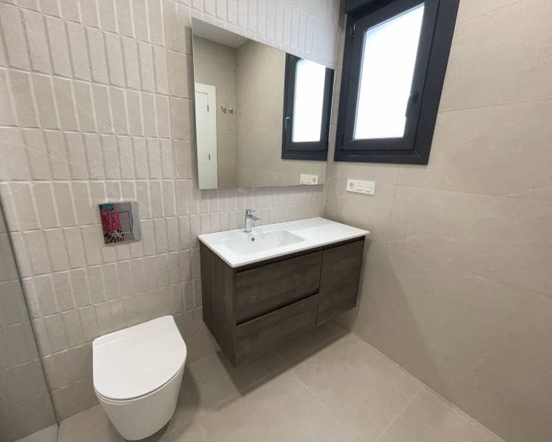 Chalet de 3 habitaciones en Heredades en venta - 359.900 € (Ref: 9641183)