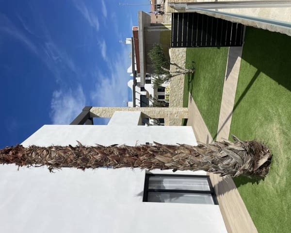 3 soverom Bungalow til salgs i Aguas Nuevas, Torrevieja med svømmebasseng - € 363 500 (Ref: 9641202)