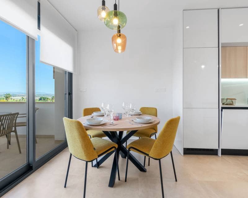 2 sypialnia Bungalow na sprzedaż w Torrevieja z basenem - 329 900 € (Ref: 9641227)