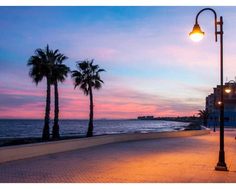 2 slaapkamer Appartement te koop in Torrevieja met zwembad - € 323.000 (Ref: 9641253)