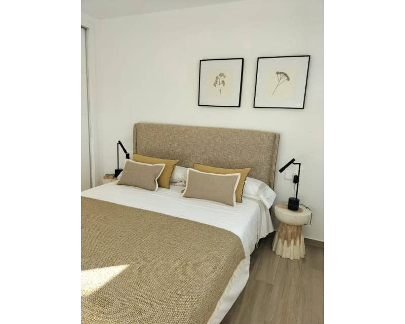 2 slaapkamer Bungalow te koop in Orihuela Costa met zwembad - € 309.900 (Ref: 9641266)