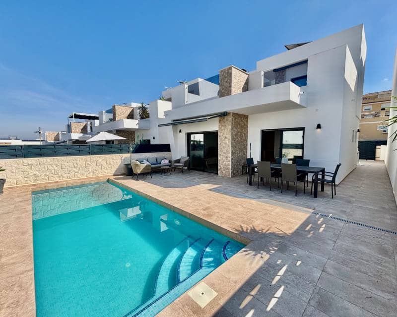 3 bedroom Villa for sale in Benijofar - € 429,500 (Ref: 9641275)