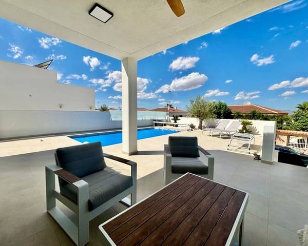 3 Zimmer Villa zu verkaufen in Ciudad Quesada, Rojales - 479.000 € (Ref: 9641279)