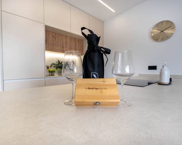 4 bedroom Villa for sale in San Pedro del Pinatar ciudad, San Pedro del Pinatar - € 499,000 (Ref: 9641292)