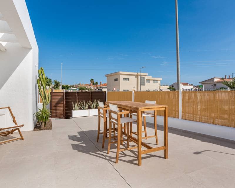 3 chambre Villa/Maison Semi-Mitoyenne à vendre à Los Alcazares - 399 900 € (Ref: 9641341)