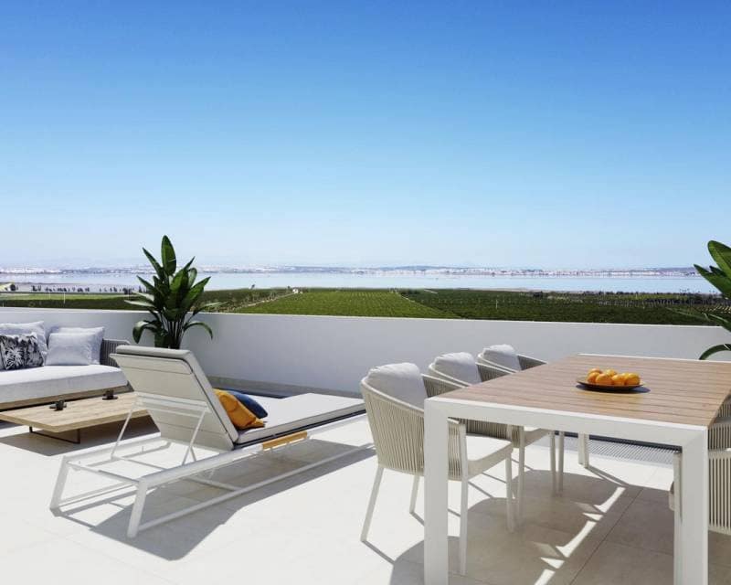 2 soveværelse Penthouse til salg i Torrevieja med swimmingpool - € 330.000 (Ref: 9642536)