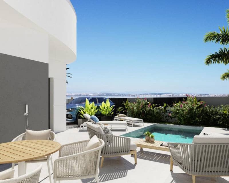 2 soveværelse Penthouse til salg i Torrevieja med swimmingpool - € 330.000 (Ref: 9642536)