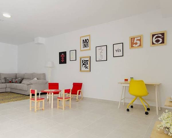 4 Zimmer Villa zu verkaufen in Dehesa de Campoamor, Orihuela - 1.129.000 € (Ref: 9642537)