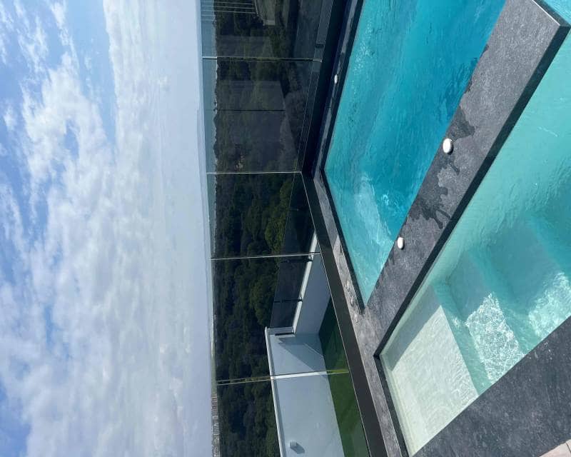 Ático de 3 habitaciones en Guardamar del Segura en venta con piscina - 690.000 € (Ref: 9642546)