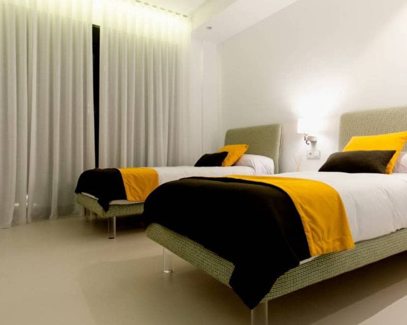 Chalet de 4 habitaciones en Dehesa de Campoamor en venta - 1.195.000 € (Ref: 9642551)