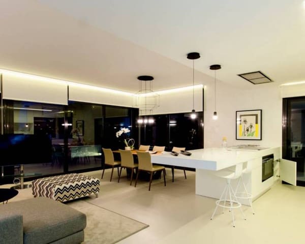 Chalet de 4 habitaciones en Dehesa de Campoamor, Orihuela en venta - 1.195.000 € (Ref: 9642551)