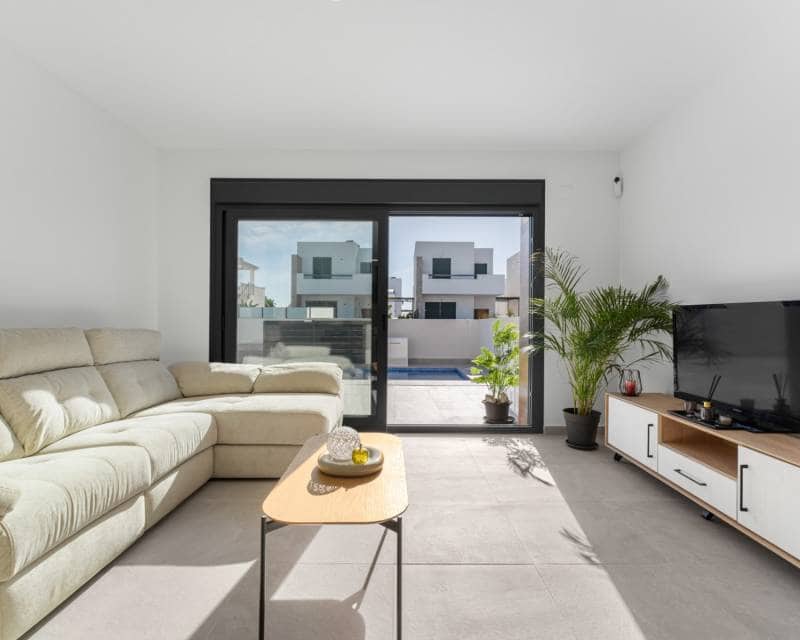 3 bedroom Villa for sale in Daya Nueva with pool - € 317,000 (Ref: 9642565)